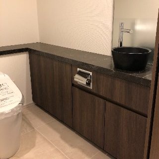 2021 プラウド代官山 (トイレ手洗いカウンター) 東京都
